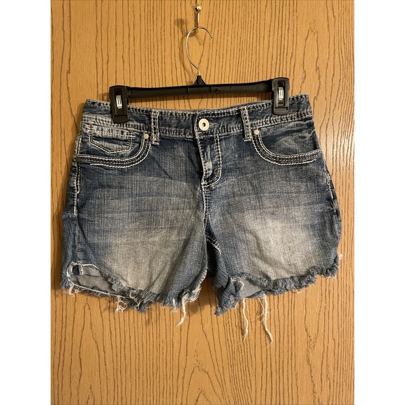 Maurices Pants - Women's Maurices Shorts Cut-Off White Stitching Size 5/6